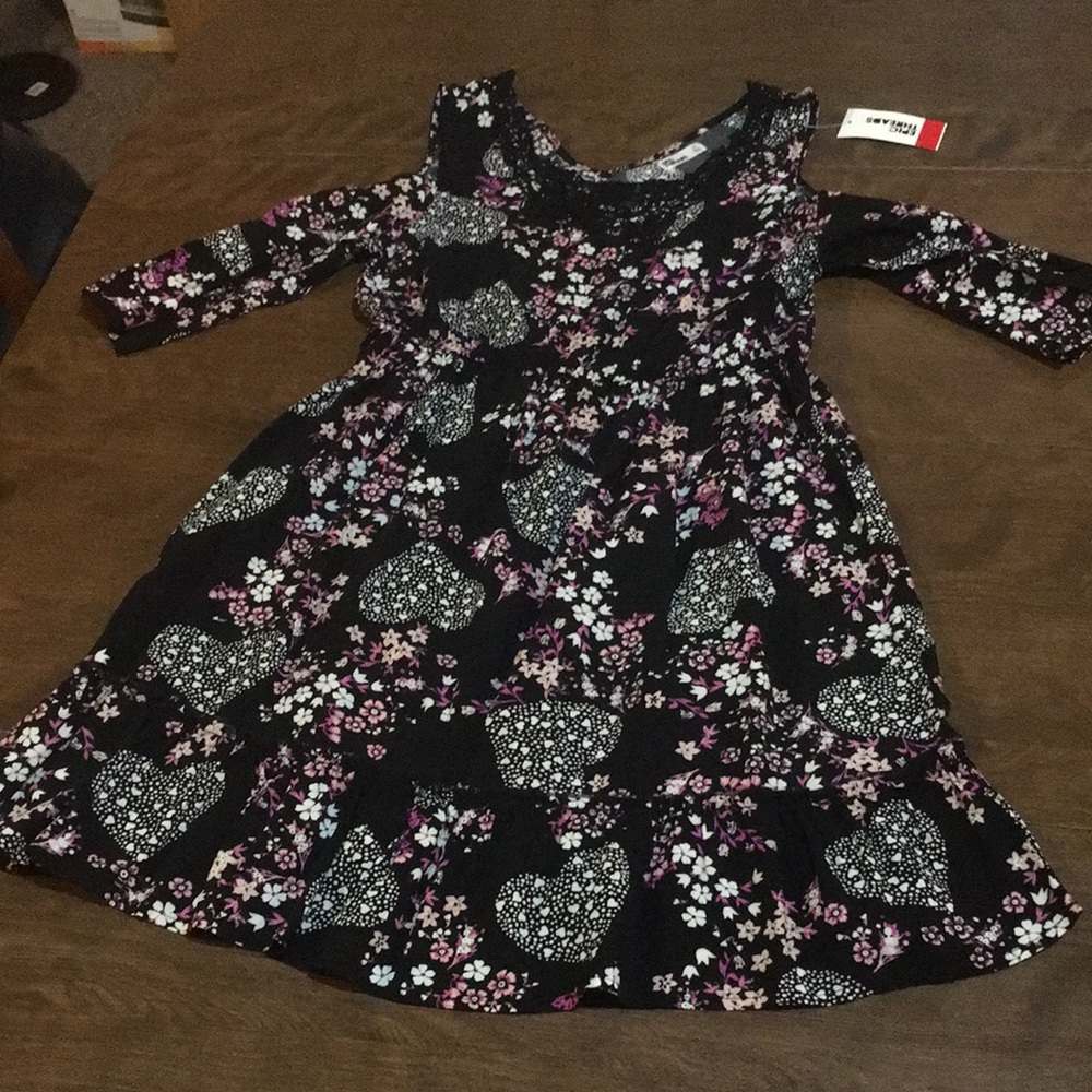 Girls cold shoulder dress size XL, new with tags
